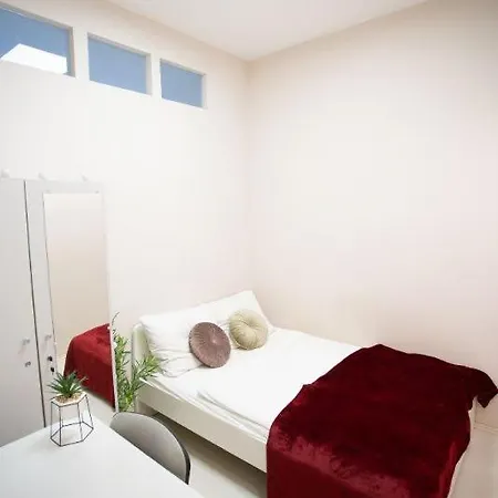 Apartment Cityscape Budget Corvinus